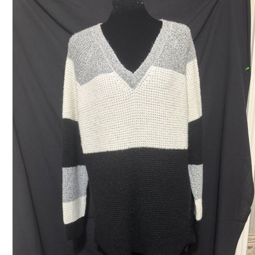 Natural Reflections Black, Gray, and White Color Block Sweater Womens L